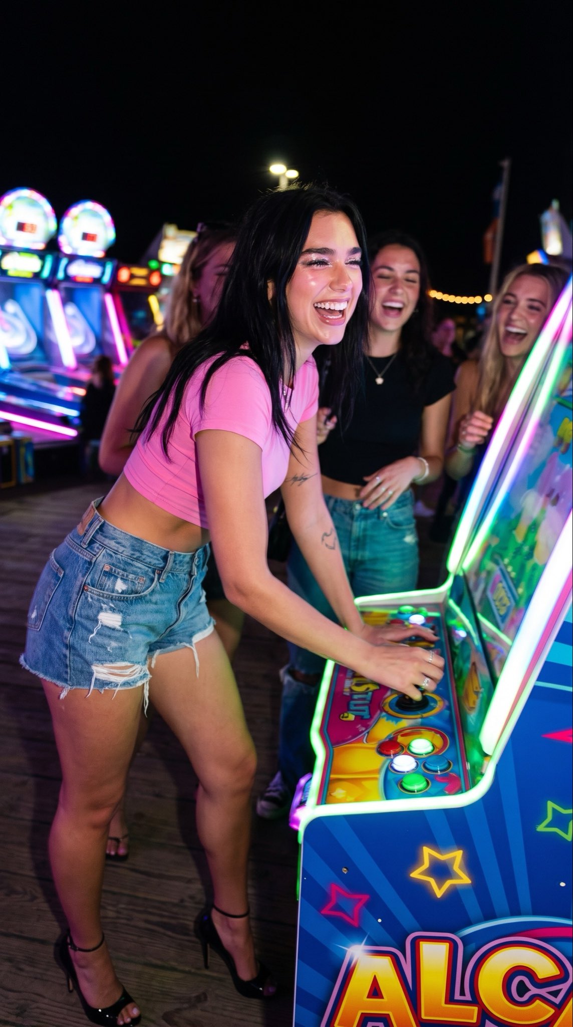 Arcade Beach Night with Friends — AI image prompt — Nano Banana Pro — Street Photography, Cinematic - 2