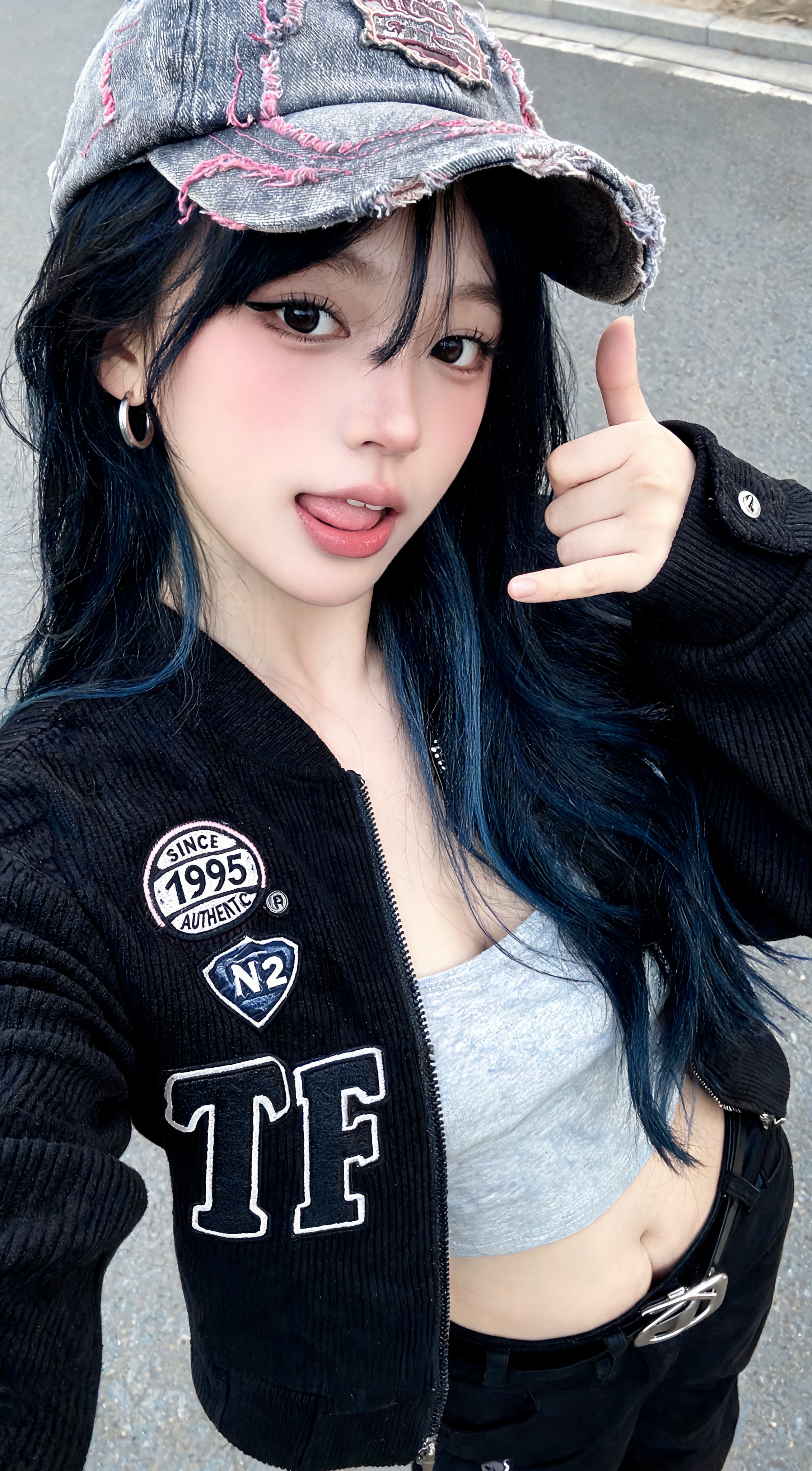 A highly detailed realistic selfie of a young East Asian woman in her early 20s with fair skin, soft — AI image prompt — Seedream 5