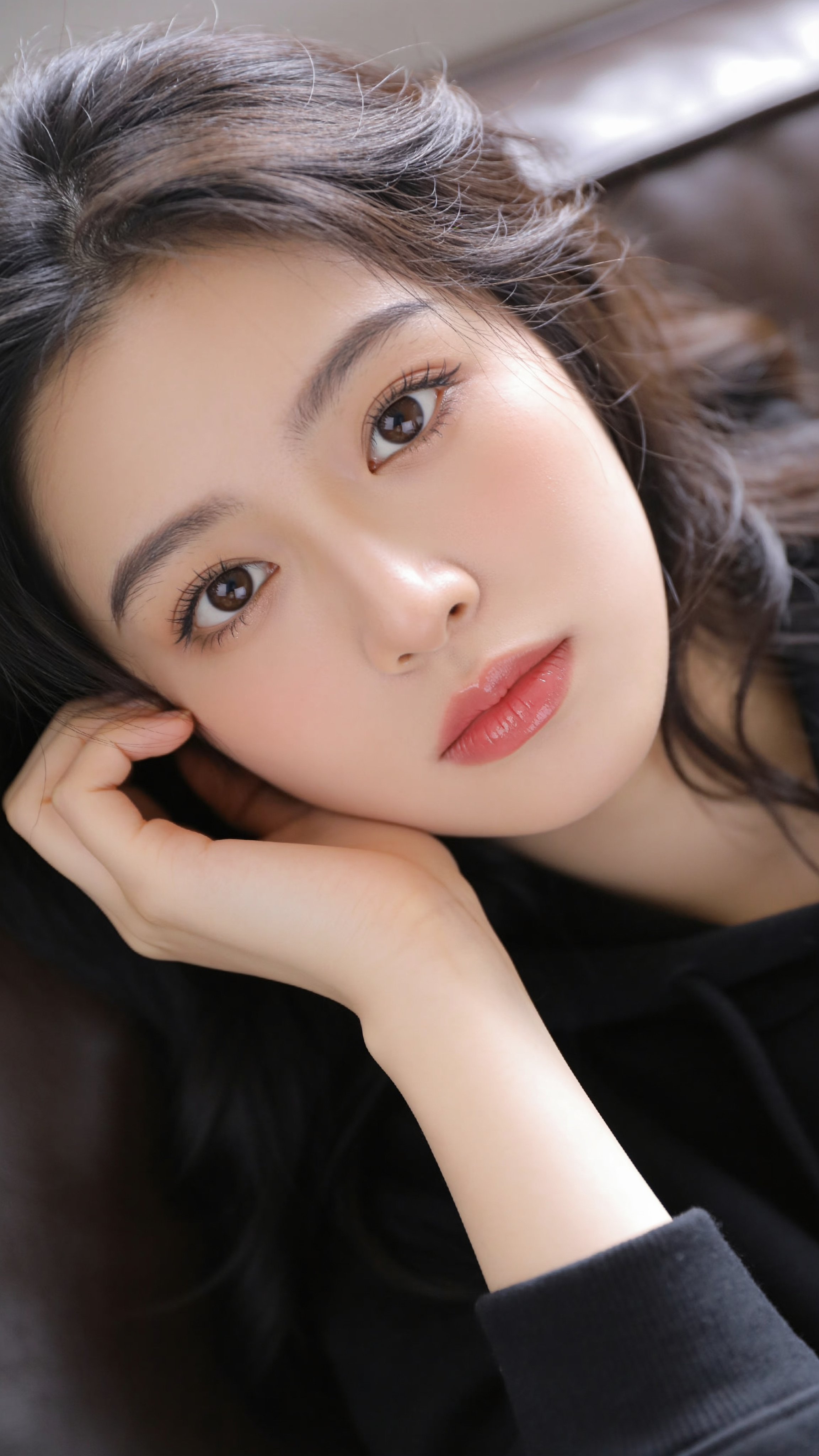 若い女性のクローズアップ肖像 — AI image prompt — Seedream 5 — Digital Art, Realistic, Portrait - 2